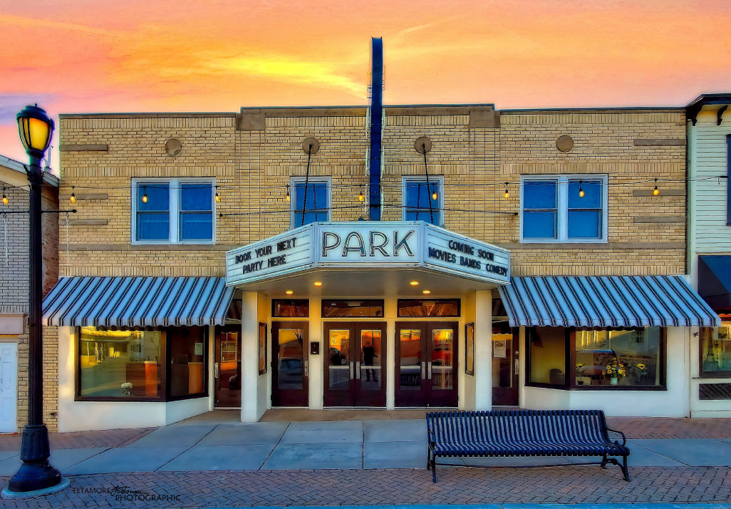 Avon Park Theater at sunset